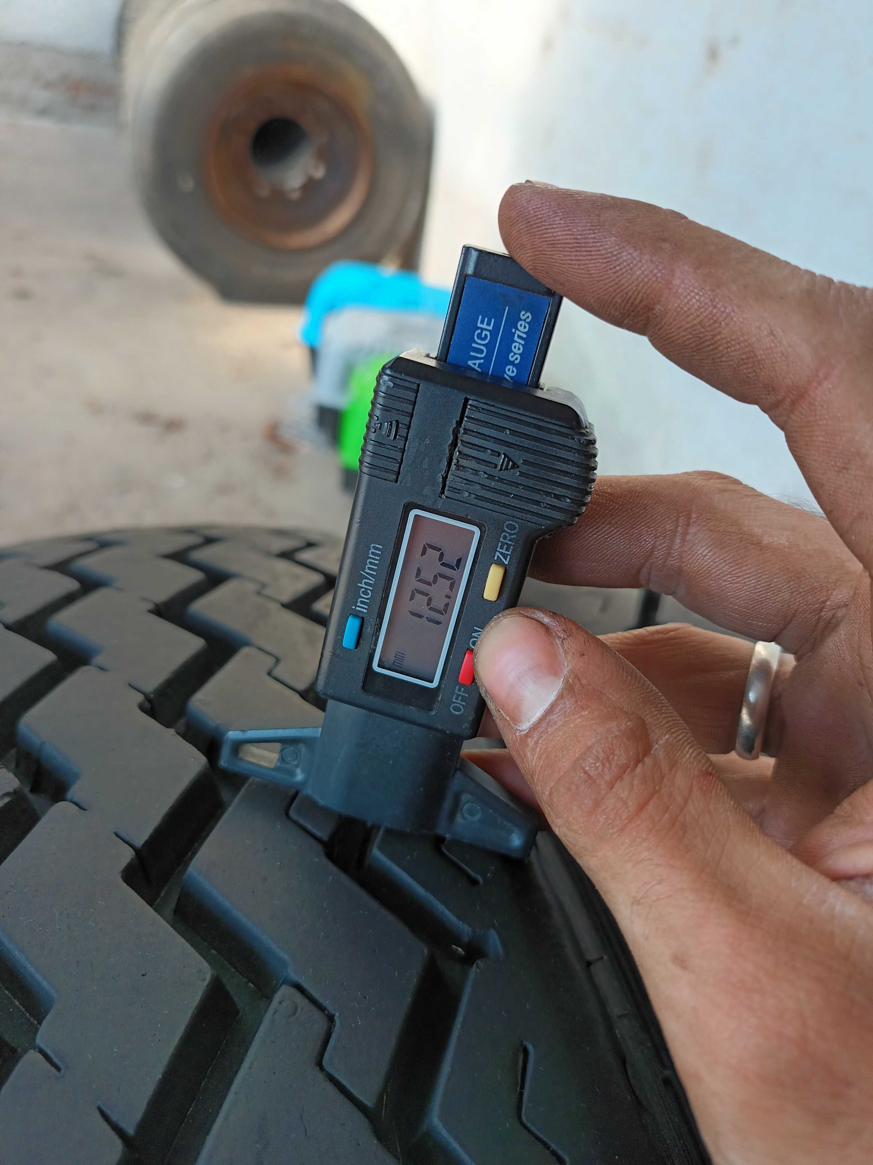 6 Тежкотоварни гуми 9R22.5 Continental HSR Radial GS 133/131L