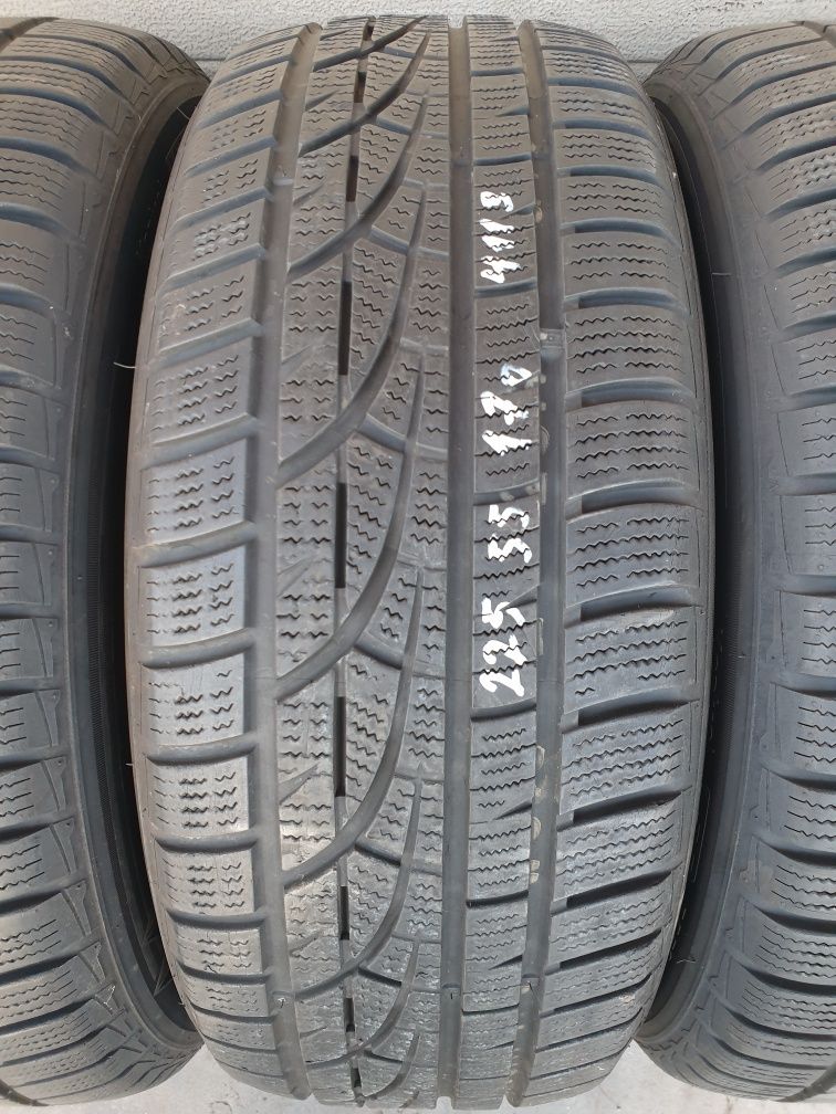 Зимни гуми 4 броя HANKOOK Winter Icept Evo 225 55 R17 дот 4113