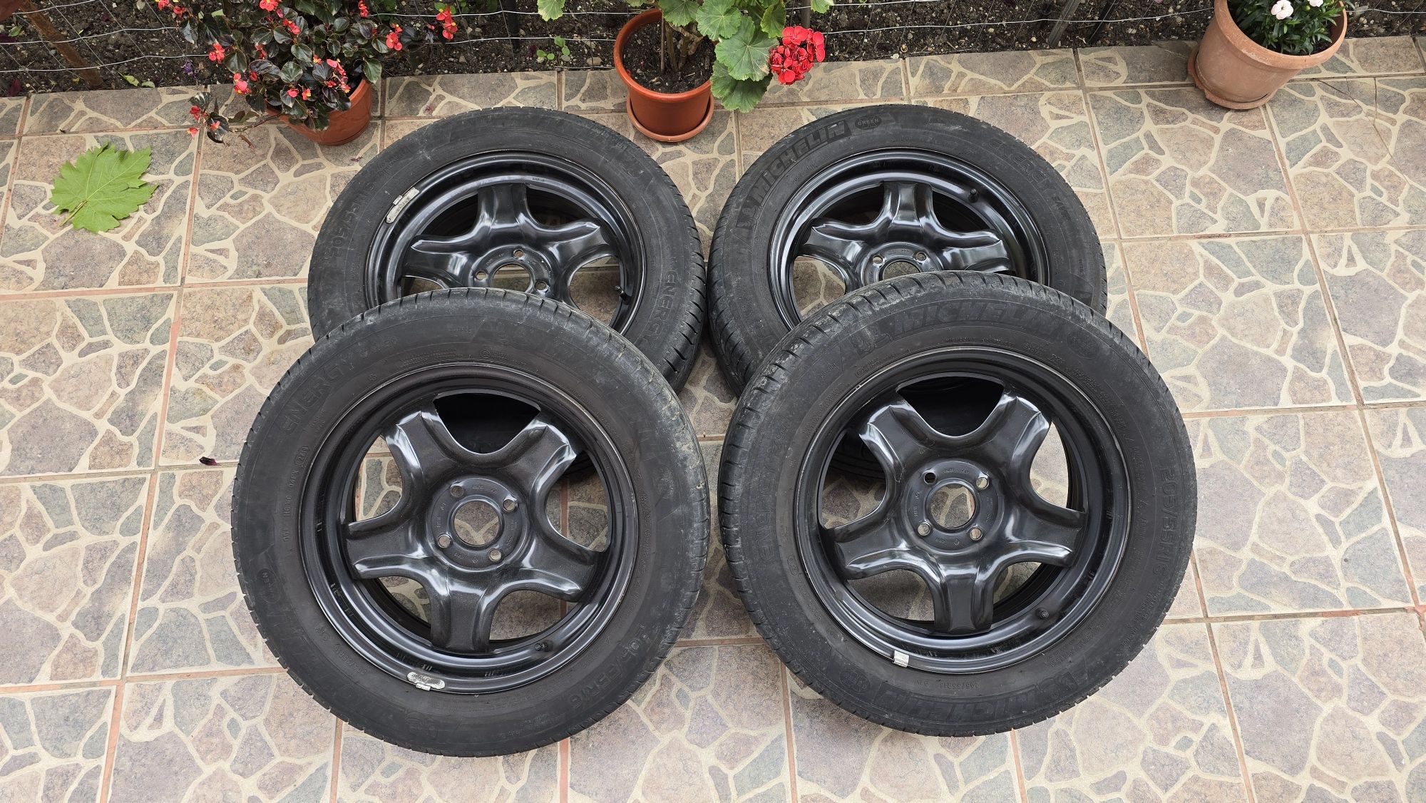 Jante structurate 4x100 Logan anvelope 205 55 r16 Dacia lodgy clio