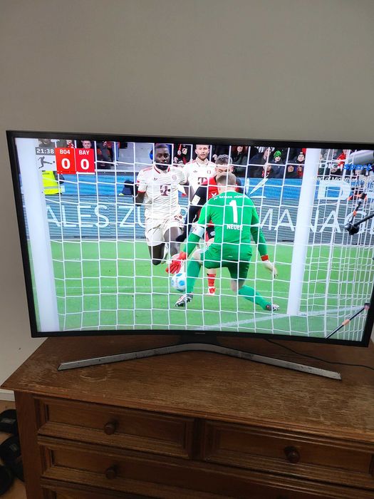 Samsung curbat UE 40K 6172 U