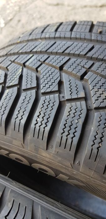 Зимни гуми-17цола-215/55-1бр.-99лв."HANKOOK "