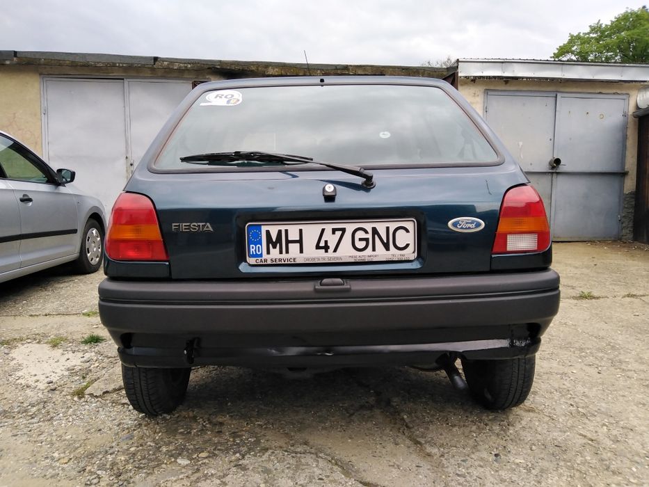 Vând Ford Fiesta 1.3 benzină 1994