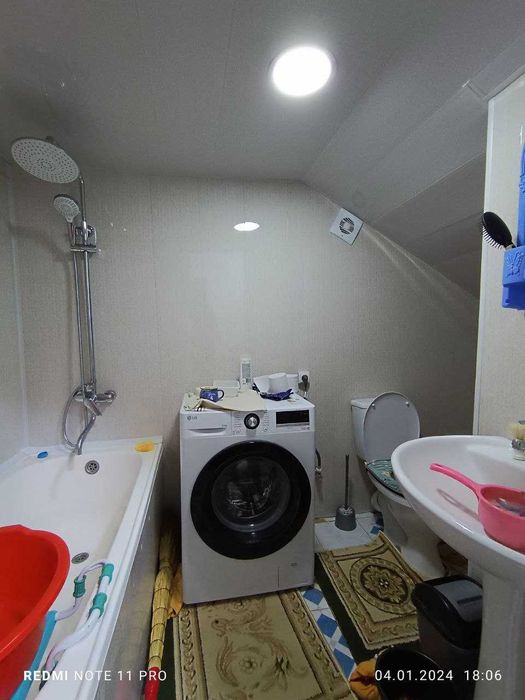 Квартира сотилади, 2 этажкали домни, 1 чи этажи 54.5 кв.м.