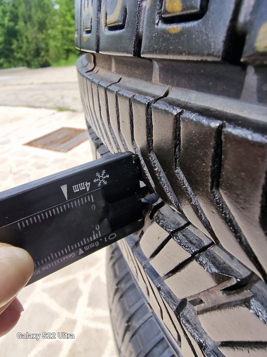 255 65 19 Continental Dot 22 Cross Contact RX 114V M+S 4броя Замъка Ям