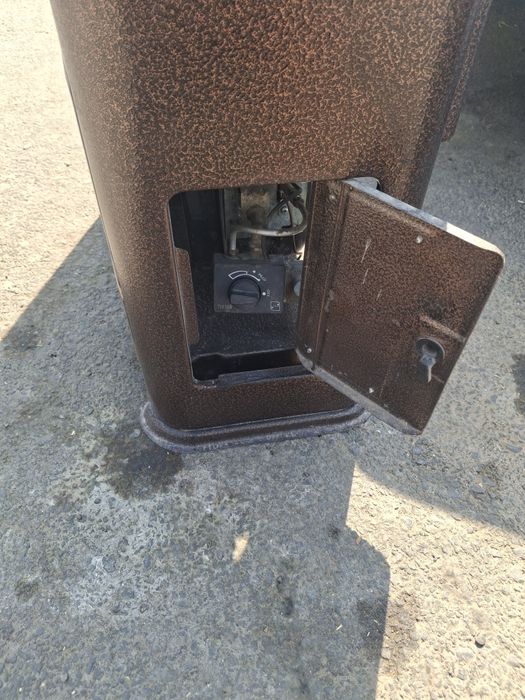 Камин печь ,в хорошем состоянии