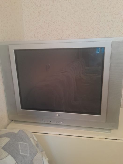 Телевизор Lg цветной
