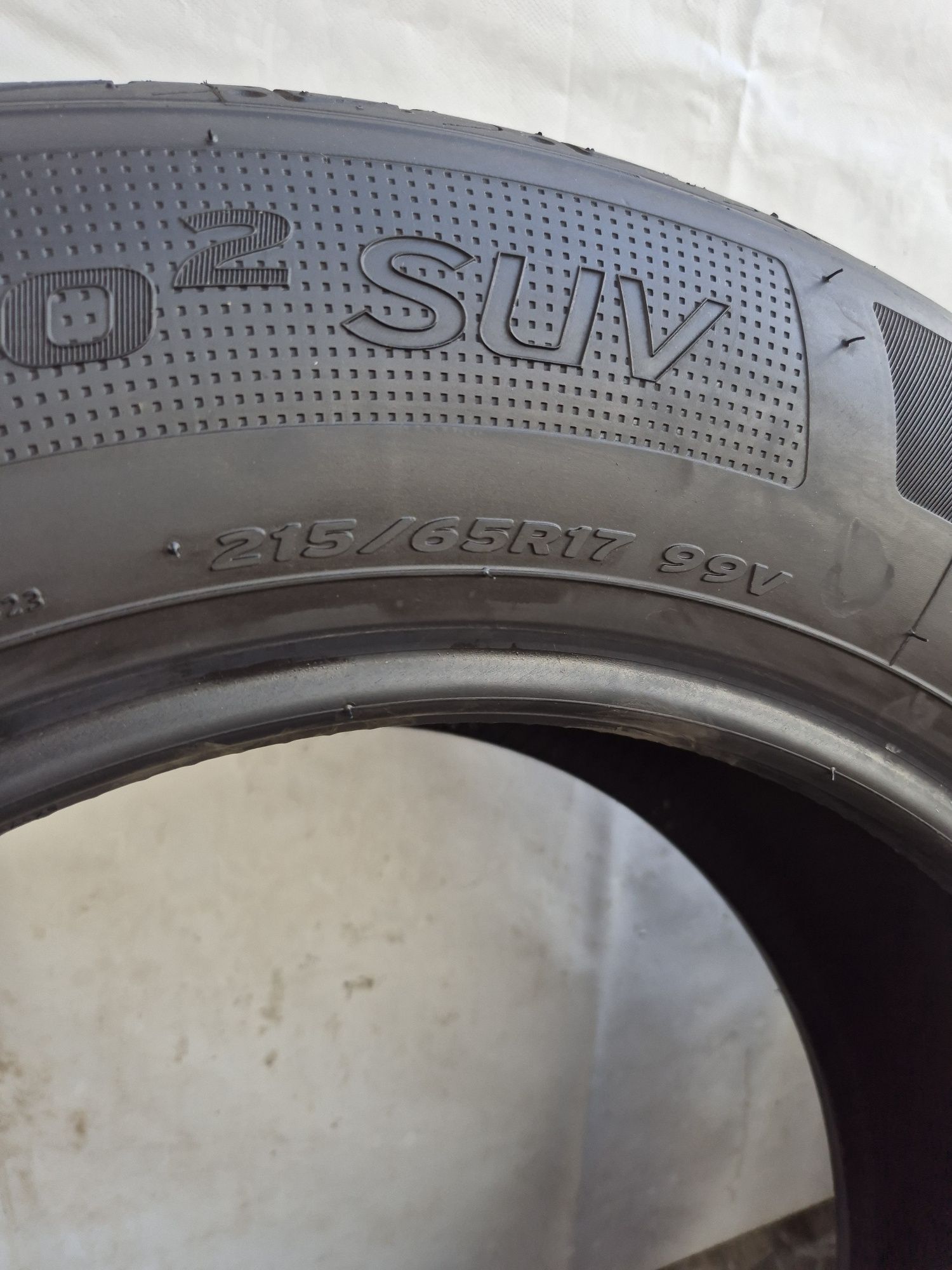 4бр 215 65 17 Hankook летни - 24г