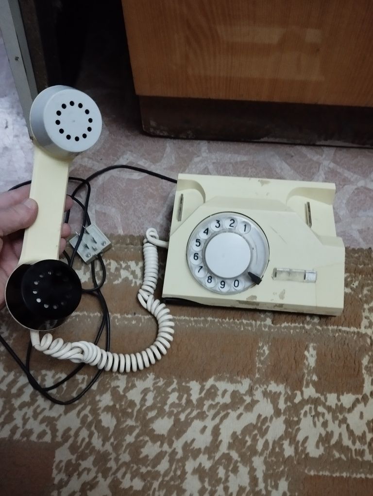 Продам телефон рабочий