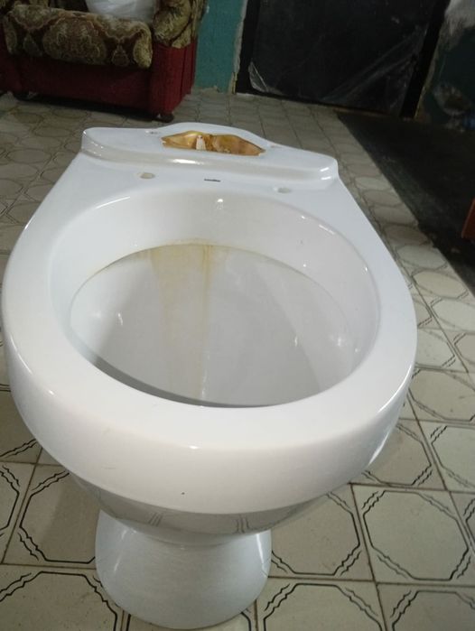 Продам унитаз,унитаз