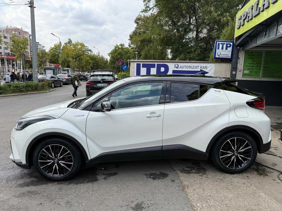 Toyota C-HR 2.0 Hybrid Classy Bi-tone / Set aditional jante + pneuri