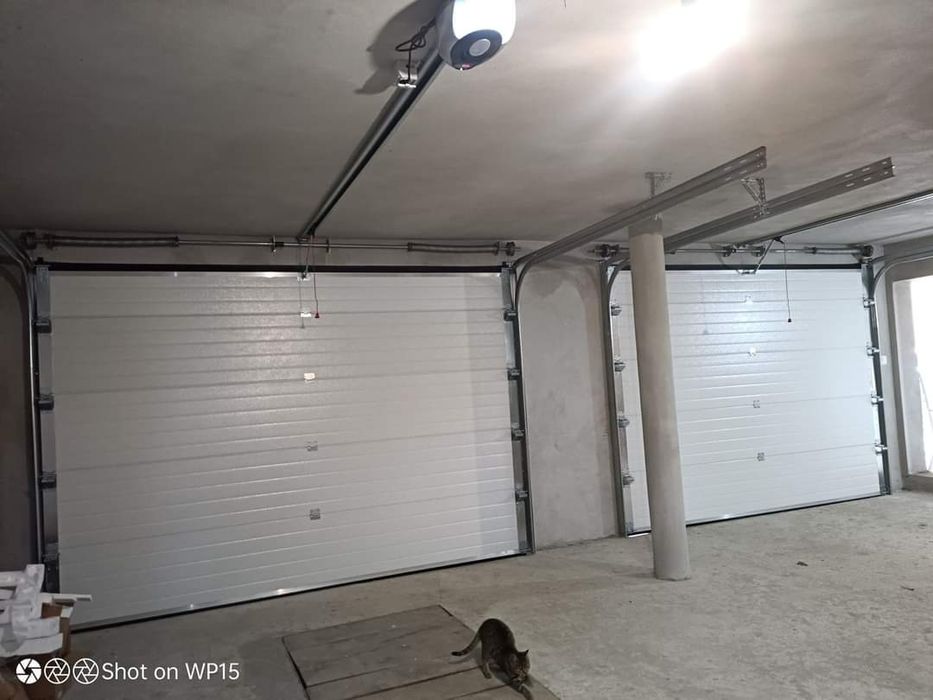 Usi de garaj/ usa tip rulou/usi secționale/ usi industriale/ porți