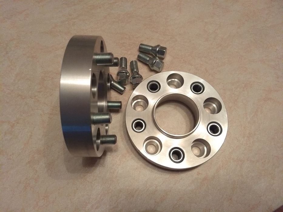 Kit 2 Flanse distantiere BMW 30 mm sau orice Grosime
