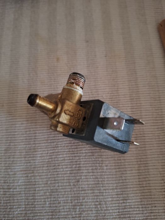 Electrovalva ceme