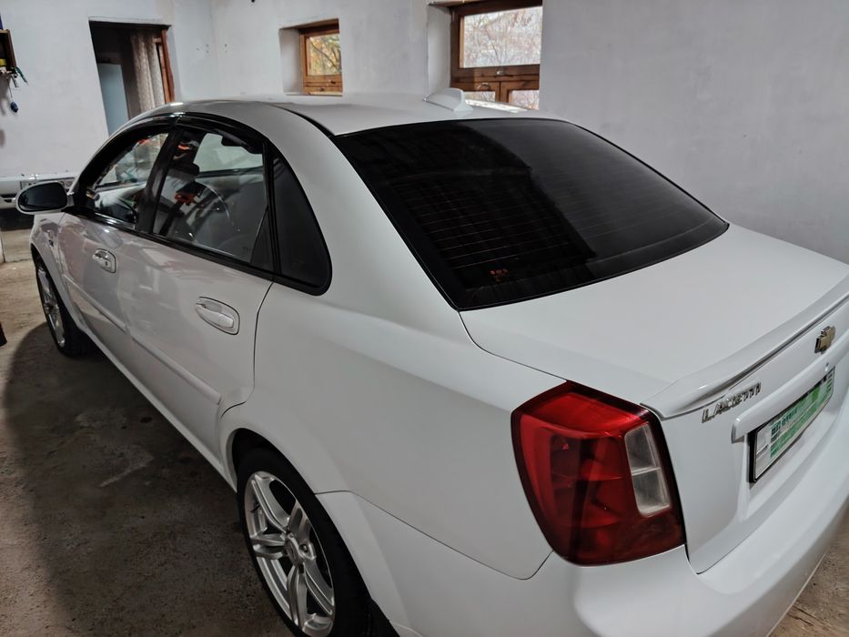 Продам Chevrolet Lacetti 1.8