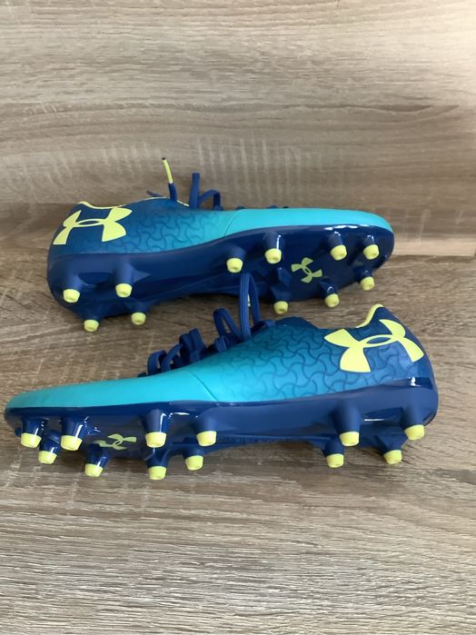 UNDER ARMOUR, оригинални бутонки, нови