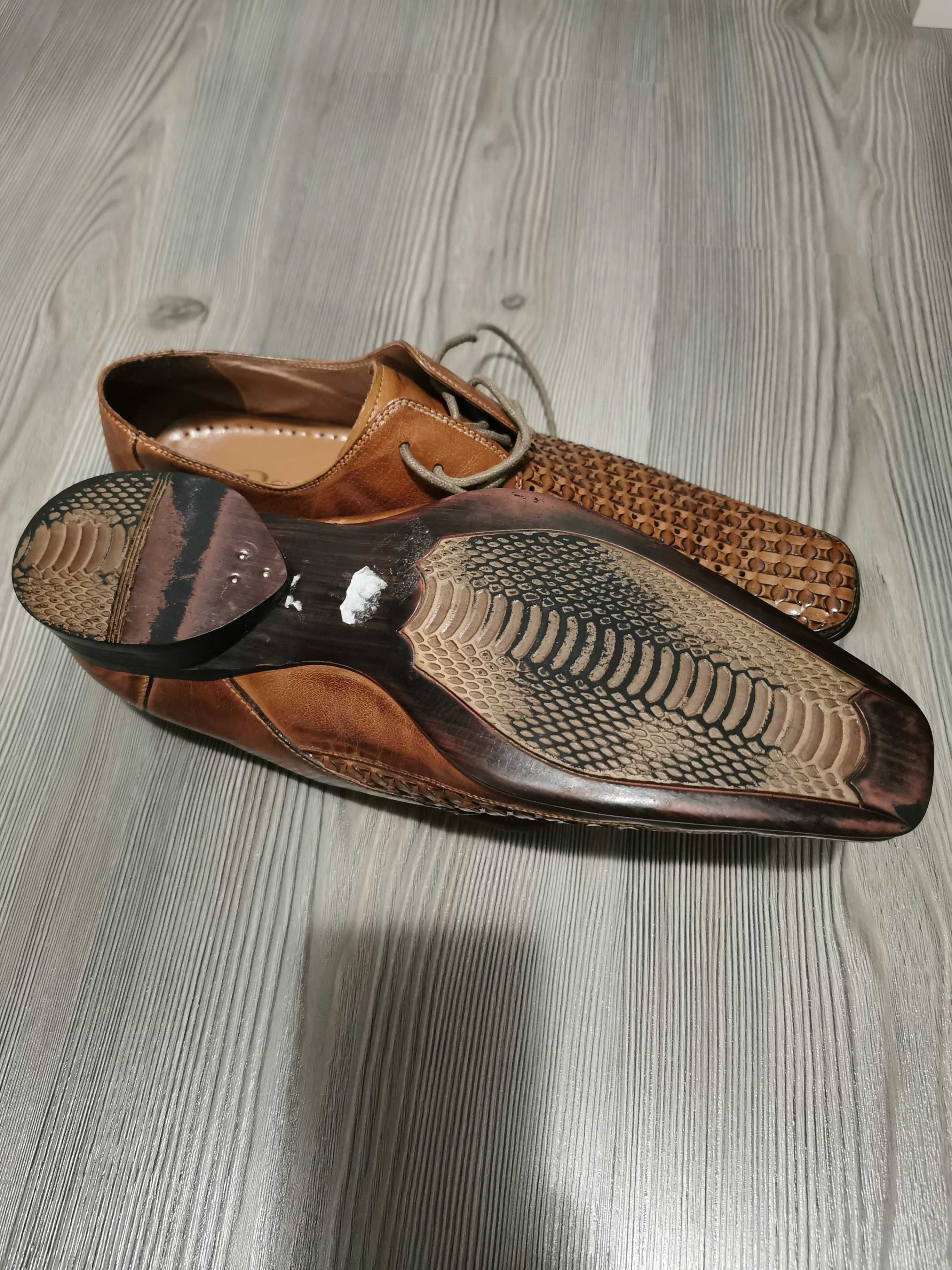 Pantofi din piele interior și exterior