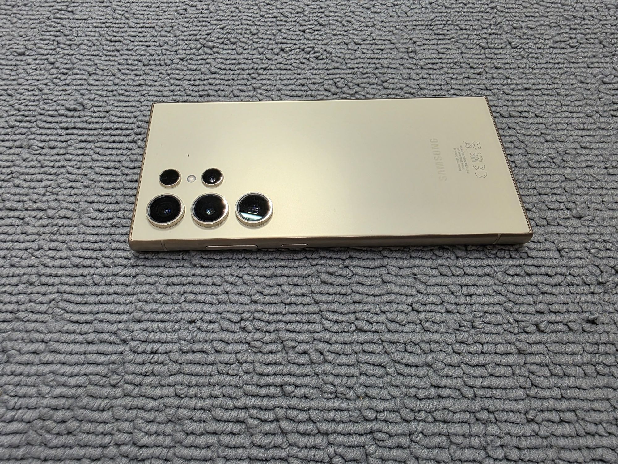 Samsung S24Ultra 512gb Titanium Yellow