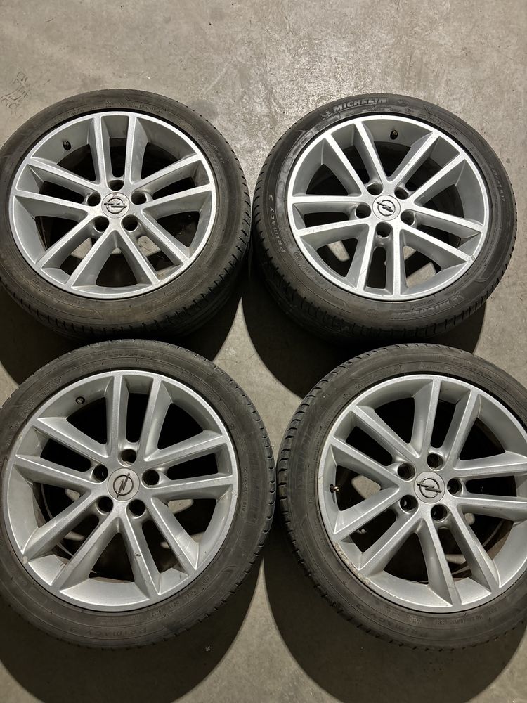Jante Opel R17 originale cu anvelope vara 5x110