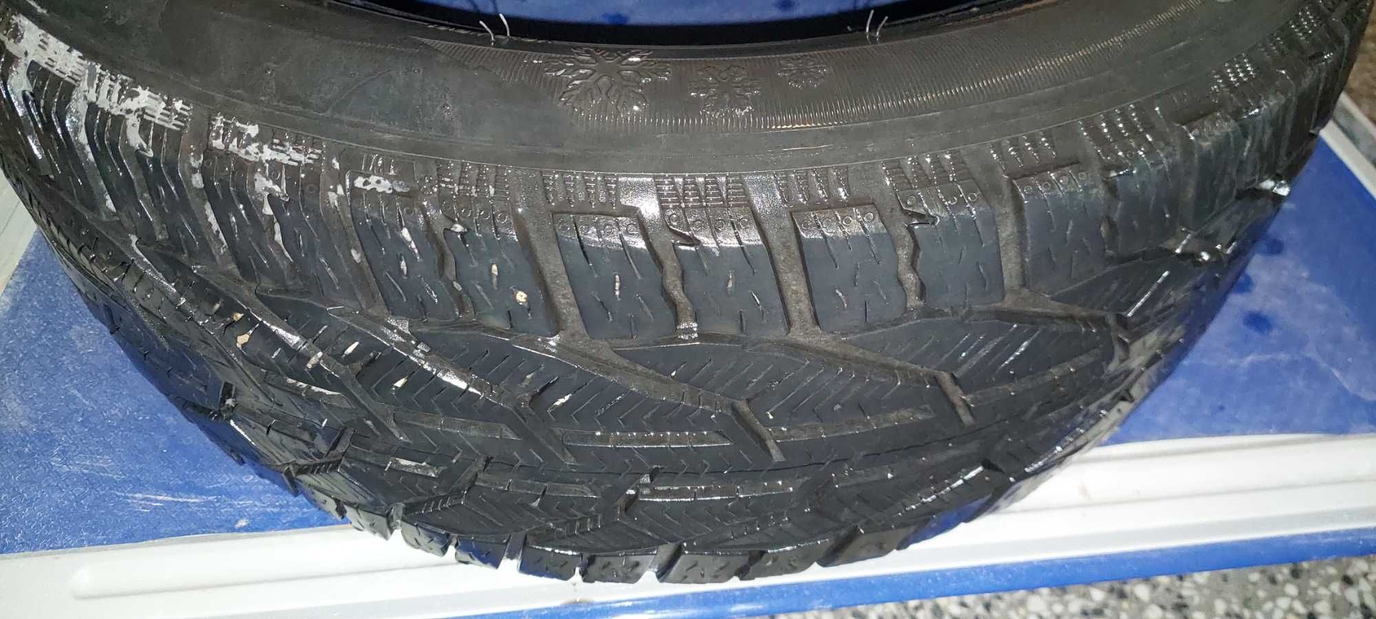 Продавам зимни гуми Taurus 225/50/R17