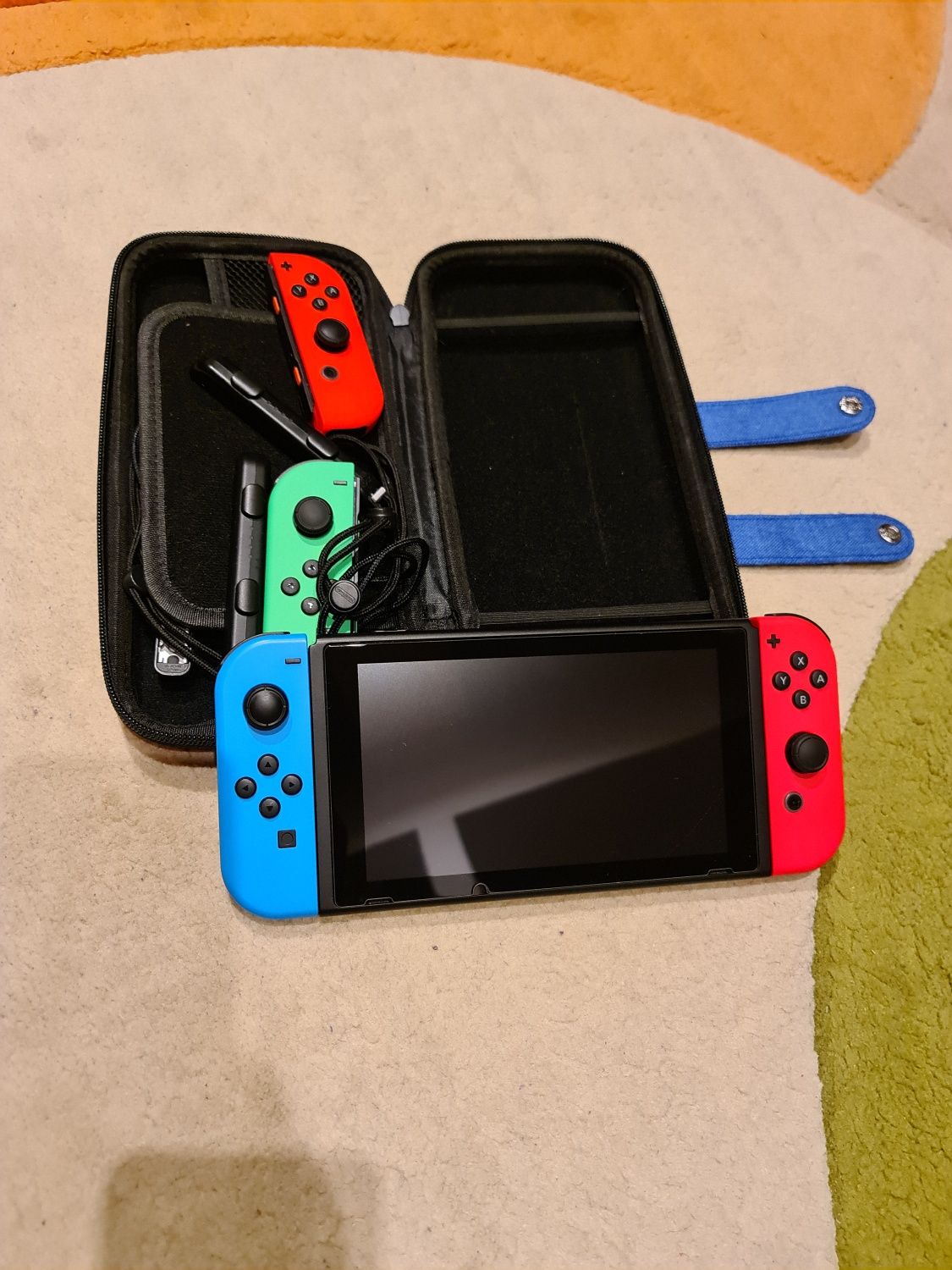 Nintendo switch red/blue