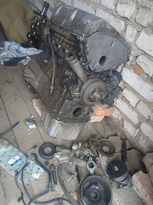 Продам мотор 111 мерседес Е 200 диски вискомуфт термост колесо стоика