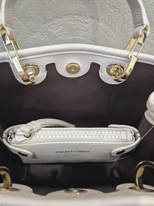 Чанта Emporio Armani - естествена кожа