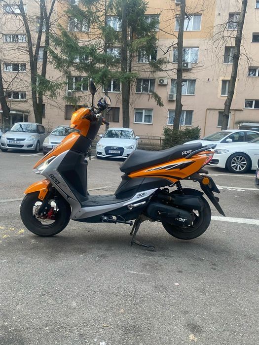 Vând scutere RDB 2022