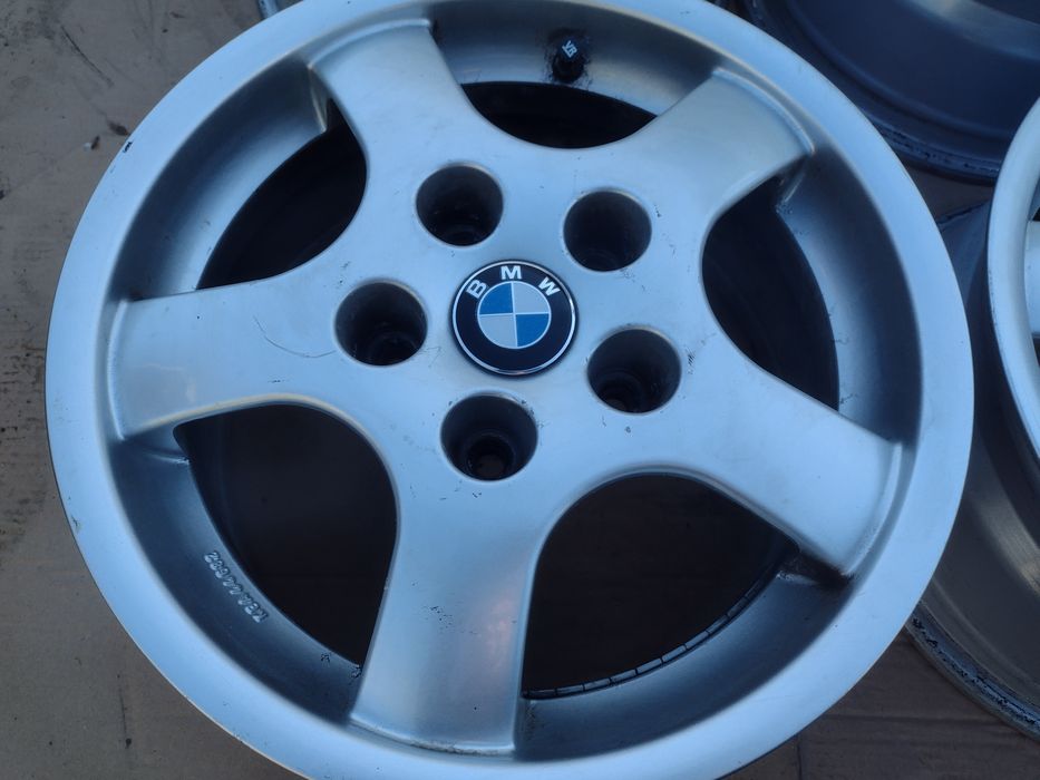 Перфектни Borbet 15-5x120 ET35 7j BMW E46