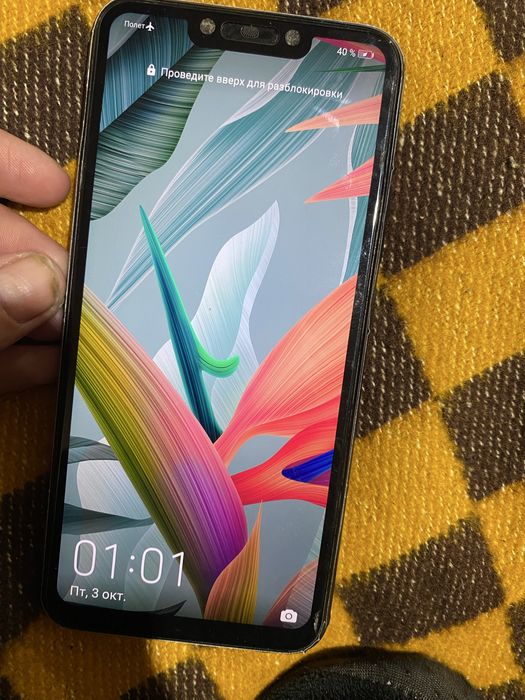 Huawei Mate 20 lite 64GB в хорошем сотоснии