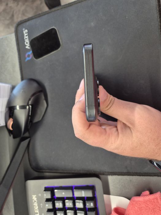 Iphone 15 pro black titanium