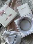 Оригинална гривна на Pandora