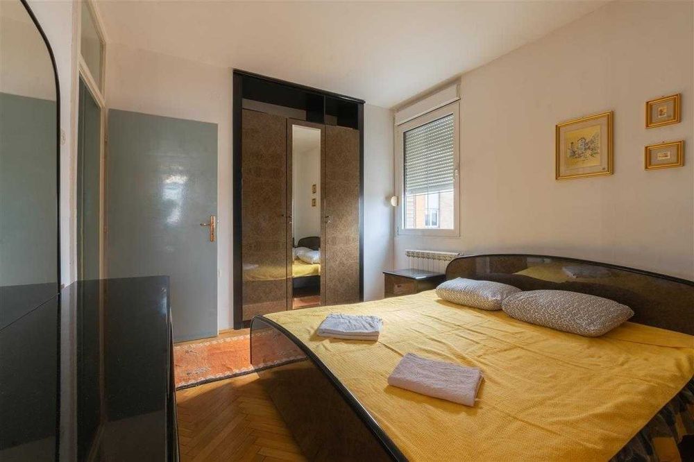 Дава се под наем Двустаен апартамент в Бургас, Лазур - 54 кв.м за 204 € - Снимка #4