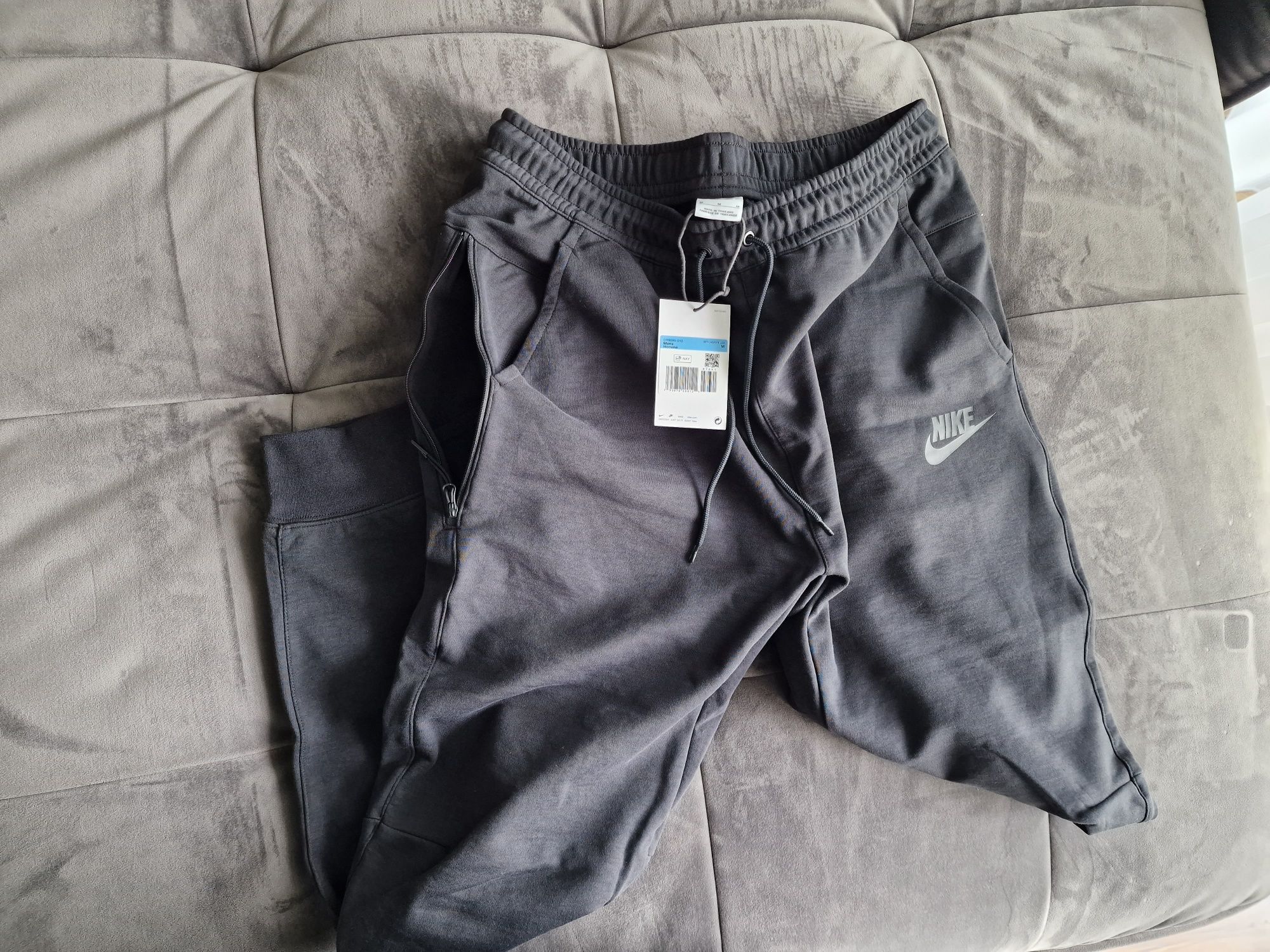 pantaloni nike marimea m