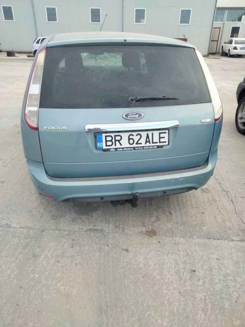 Dezmembrez Ford focus facelift