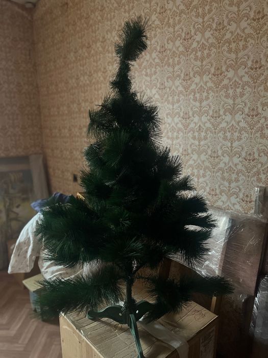 Продам ёлку искусственную
