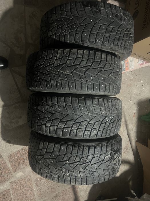 Зимние шины Dunlop 245/45/18