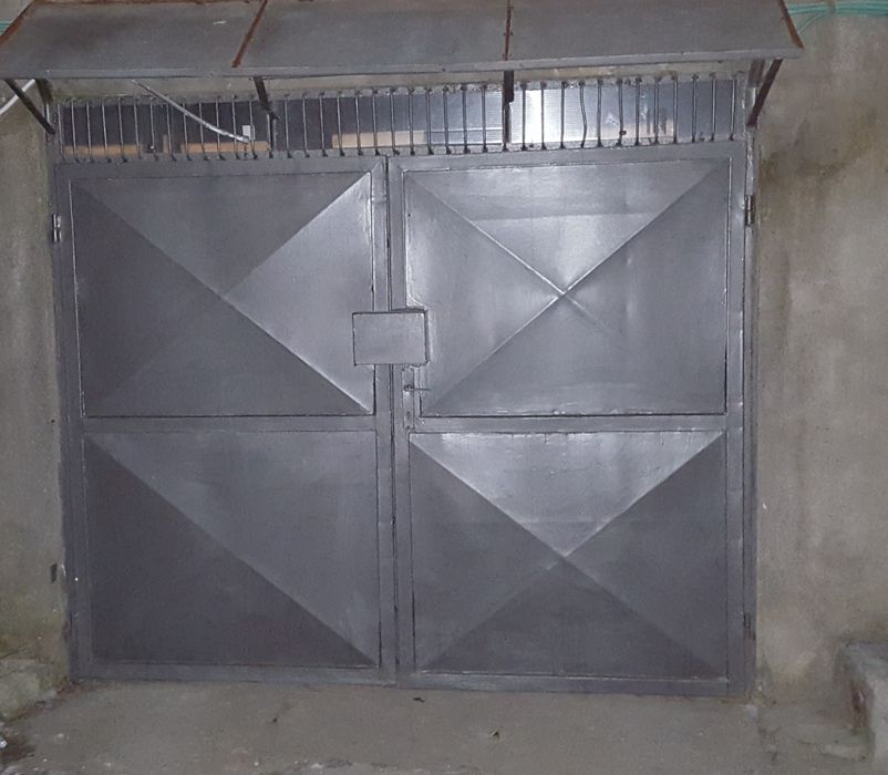 Inchiriez garaj auto zona Pelican