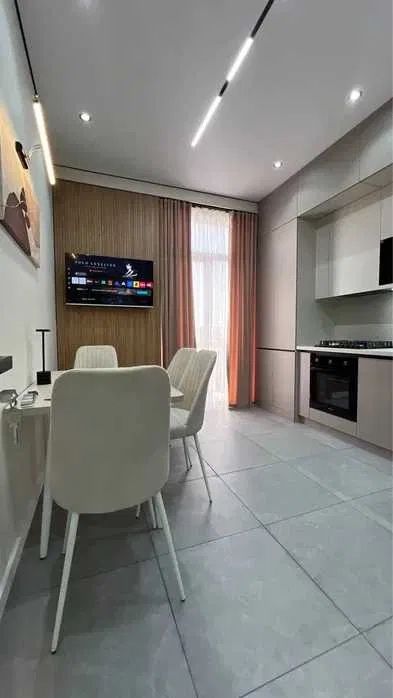 Сдается Хай Тек 3-ком кв / Метро Дружба народов