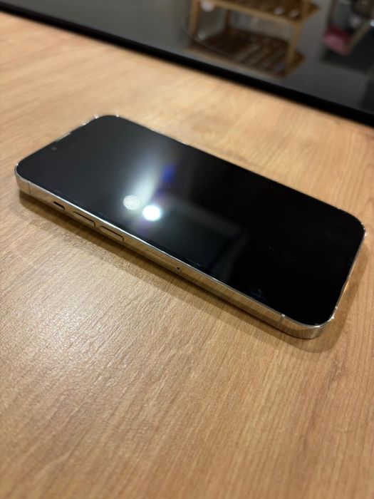 Iphone 13 pro impecabil si Apple watch SE