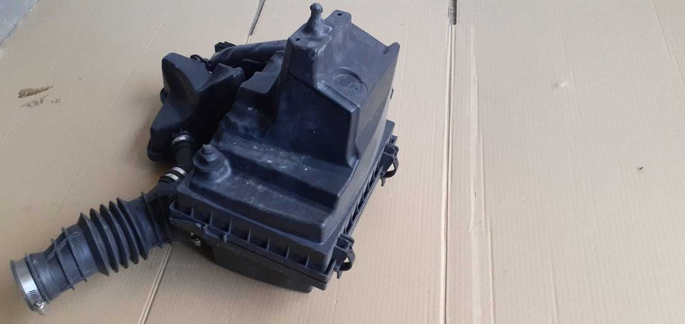 Carcasa filtru aer Ford Mondeo MK5 2.0d
