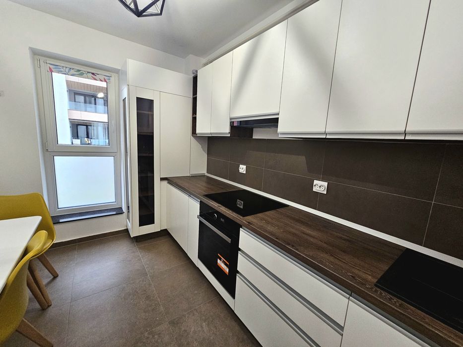 Garsoniera Coresi Qualis 2 De Inchiriat