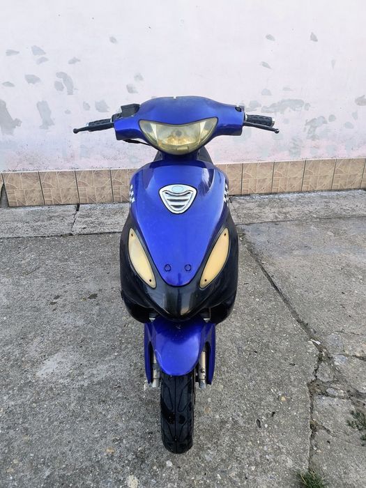 Vând scuter 50cc 4t