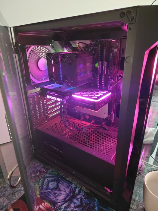Геймърски Компюрър. Rtx 3060ti, Ryzen 5700x.