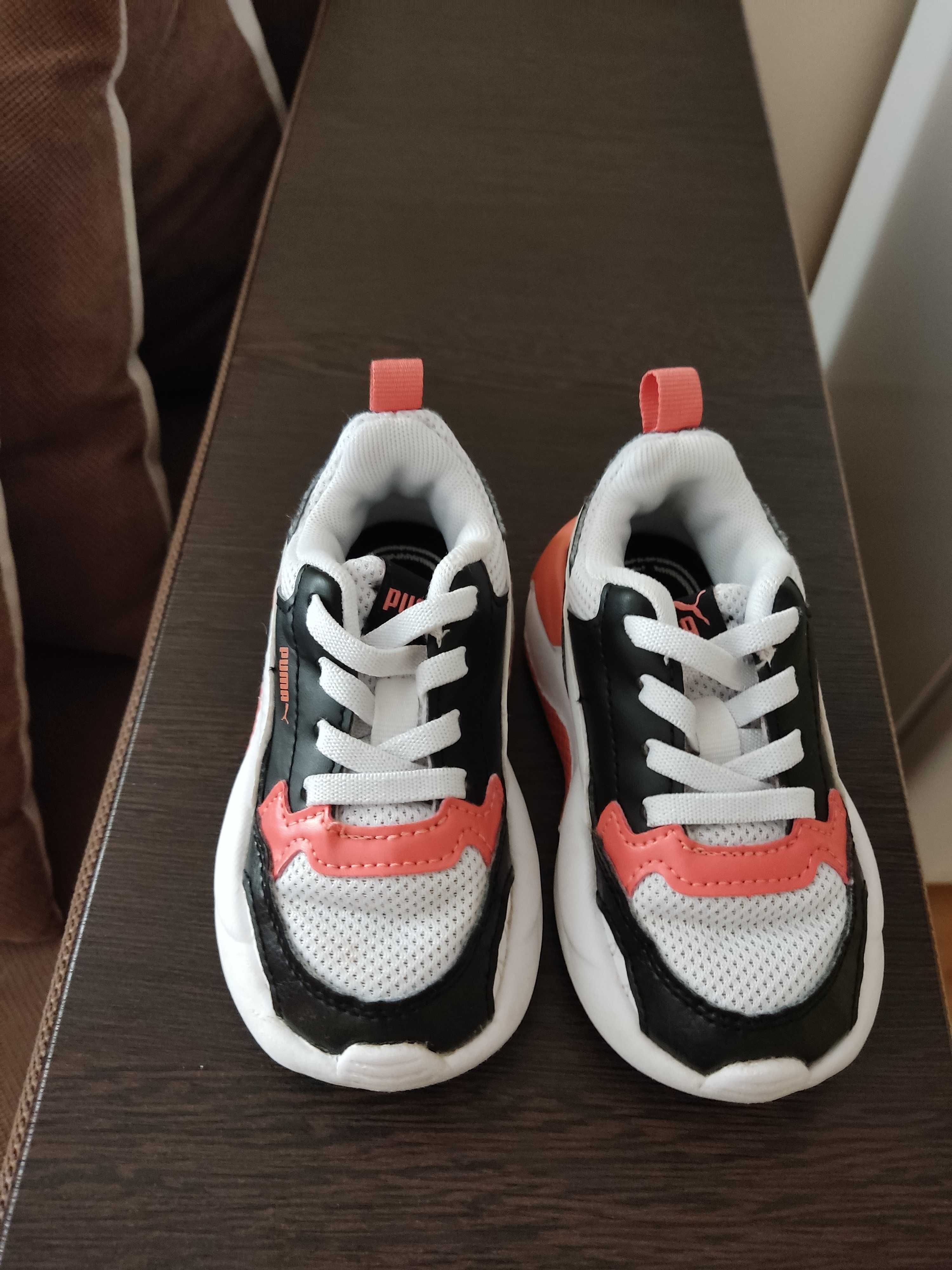 Маратонки за момиченце Puma