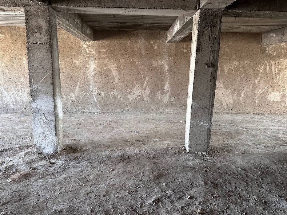 Срочно продаётся 3х -комнатная квартира коробка