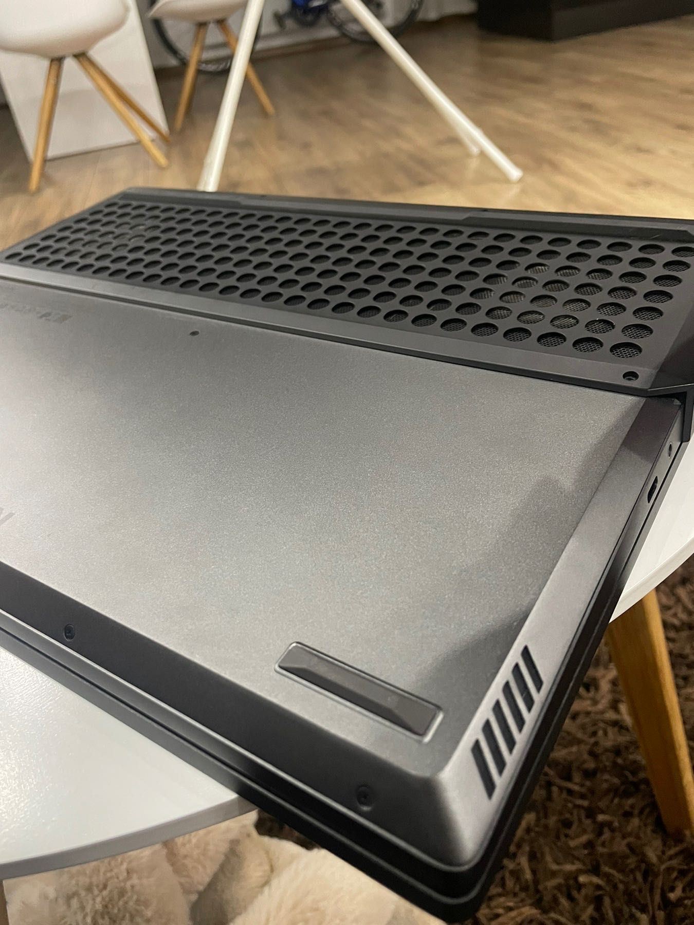 Lenovo Legion Y740-15iRHg (RTX 2060, 1TB SSD, i7-9750 CPU, 16GB RAM)