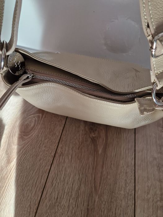 Geanta de piele noua