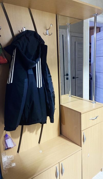 Продается прихожая мебель в отличном состоянии