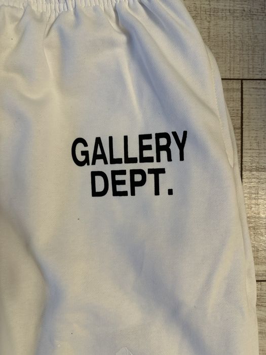 Tricou Gallery Dept