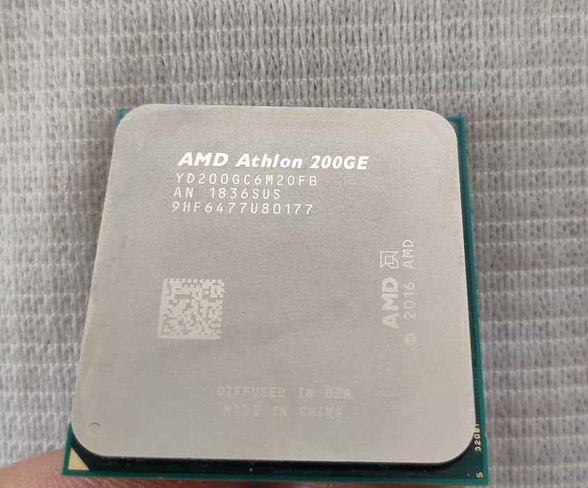 Procesor AMD Athlon 200GE